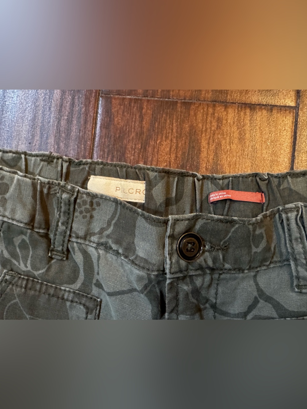 Pilcro Floral Skinny Chinos in Olive and Khaki - Picture 2 of 3